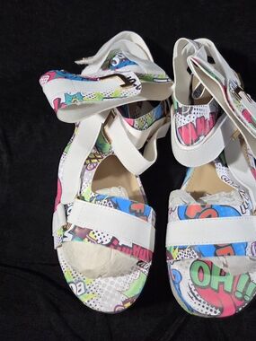 White Graphic Strap Women’s Sandals with Pop-Art Print
